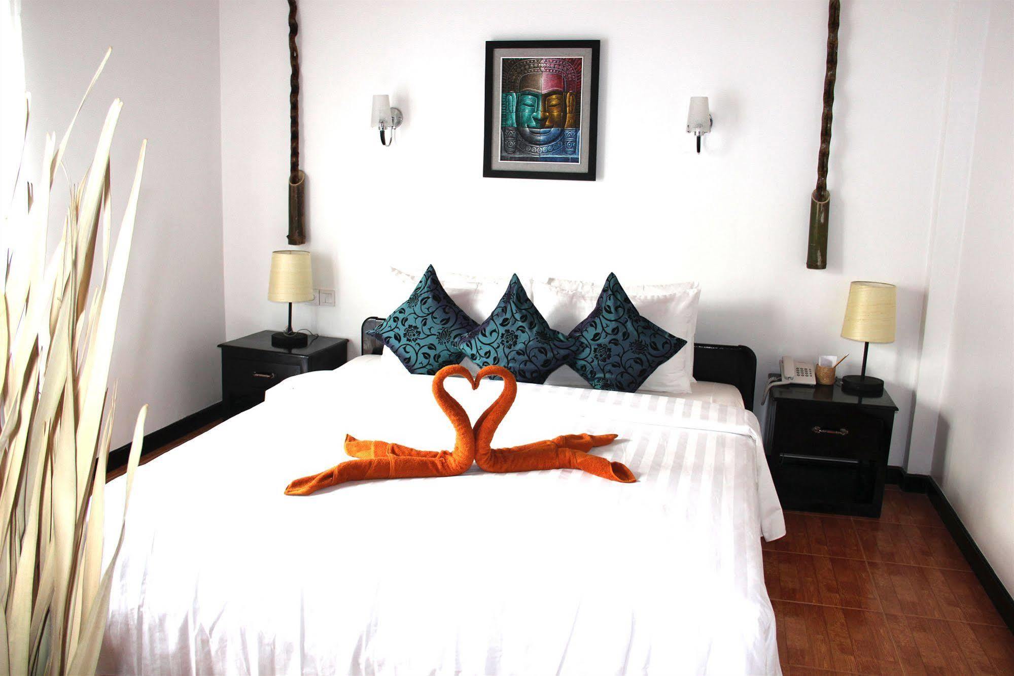 Отель Golden Orchid Angkor Сиемрип Экстерьер фото