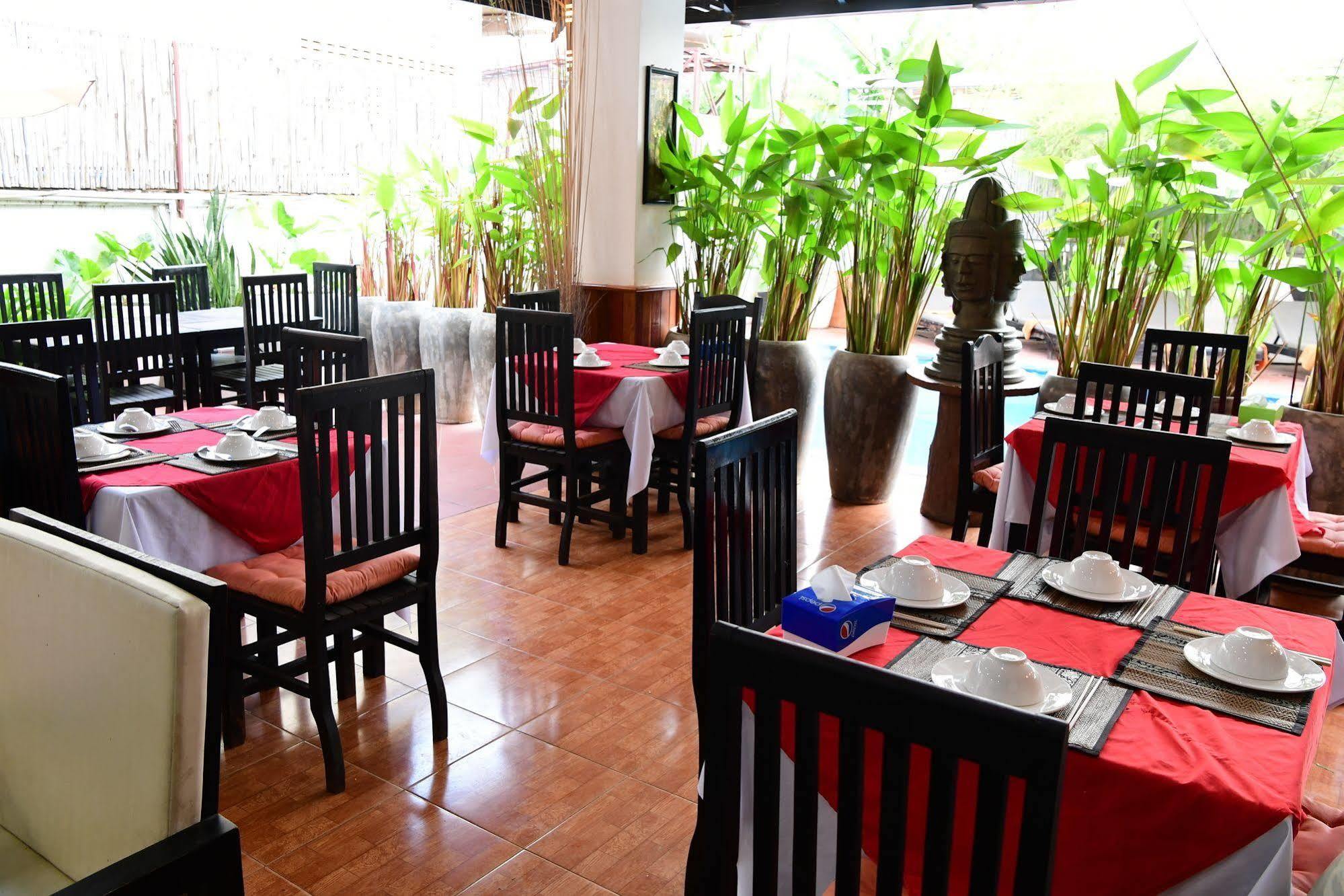 Отель Golden Orchid Angkor Сиемрип Экстерьер фото